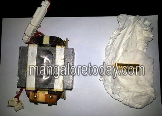 gold sumgging in mangalore Airport